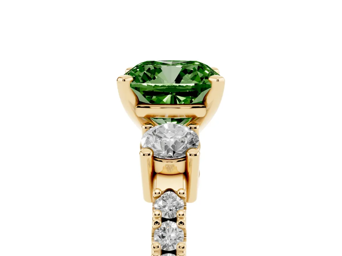 Fancy Green Cushion Cut Three-Stone Diamond Pavé Band with Prong Setting Yellow gold