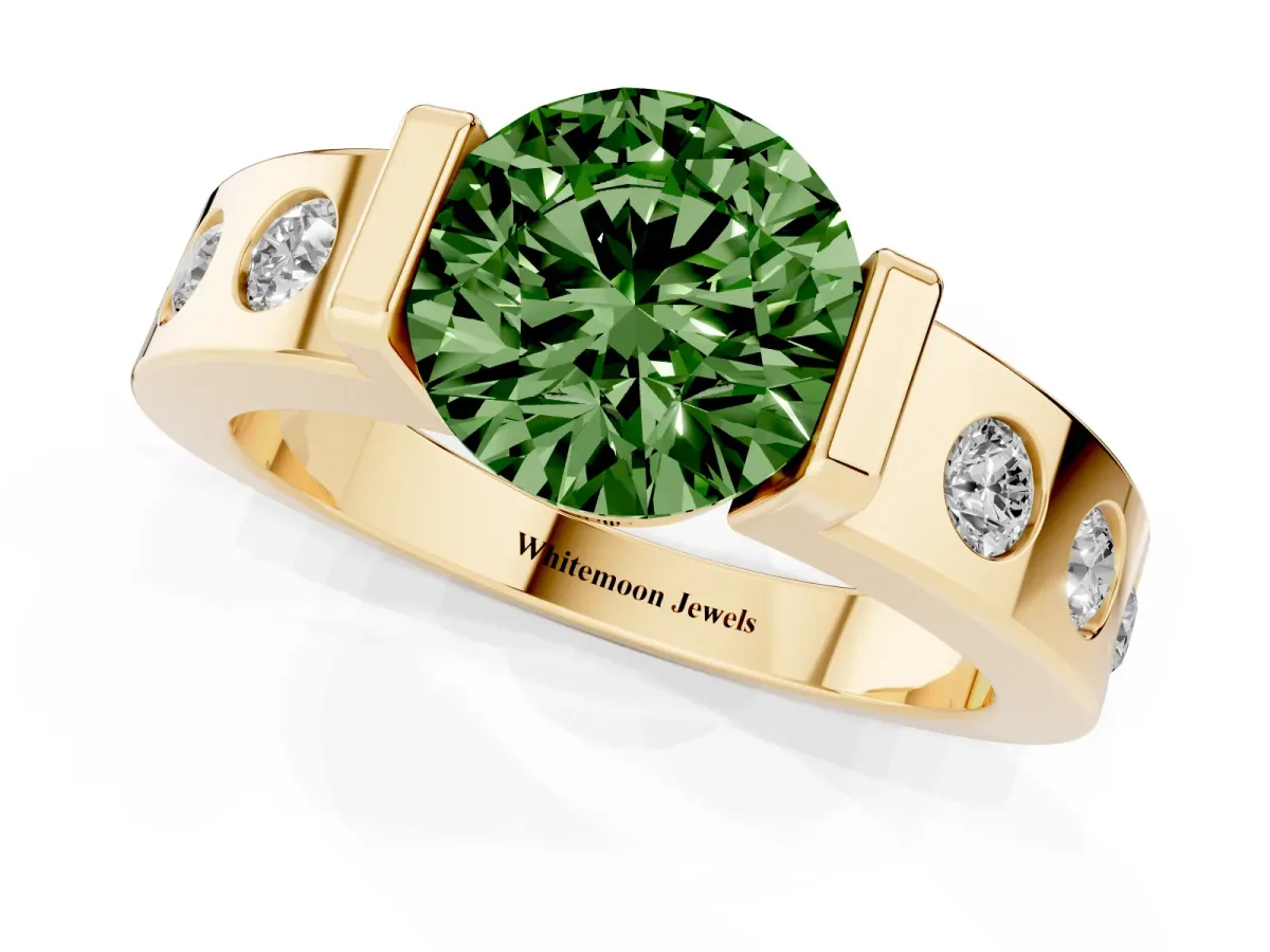 Fancy Green Round Cut Brilliant Channel-Set Diamond Ring with Bezel Prong Setting Yellow gold