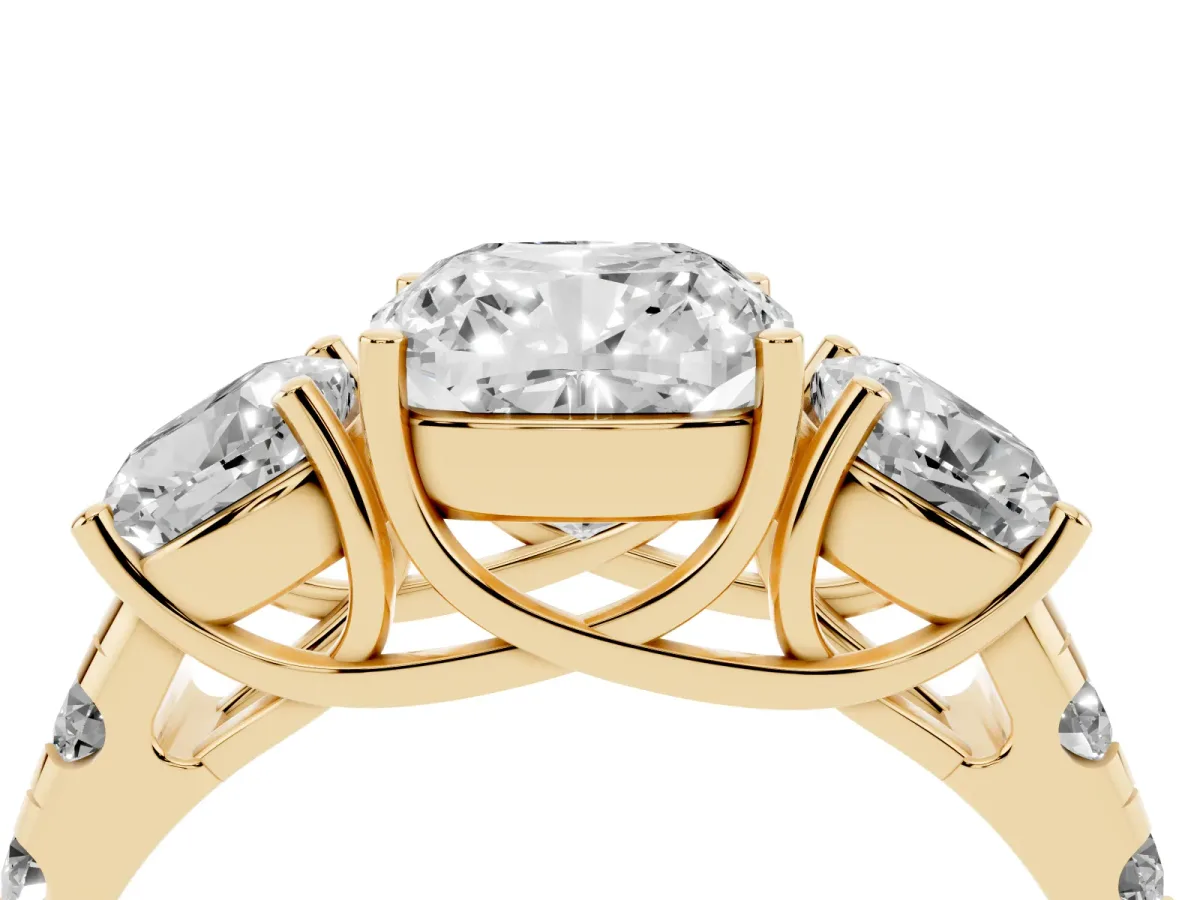 Three-Stone Cushion Cut Diamond Pavé Band with Prong Setting Yellow gold