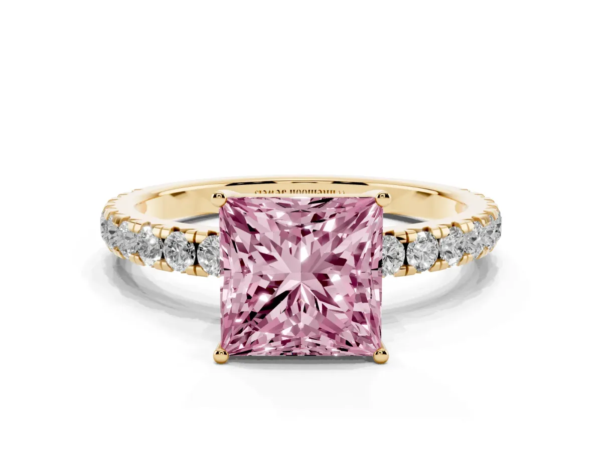 Fancy Pink Princess Cut Diamond Pavé Solitaire Engagement Ring with Four-Prong Setting Yellow gold