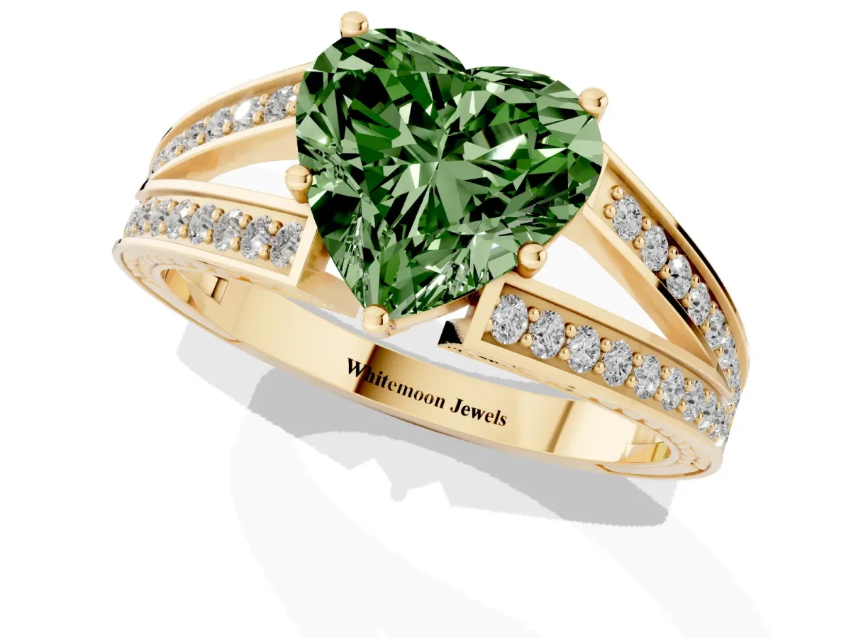 Fancy Green Heart Cut Diamond Split Shank Ring with Pavé Band and Four-Prong Setting Yellow gold