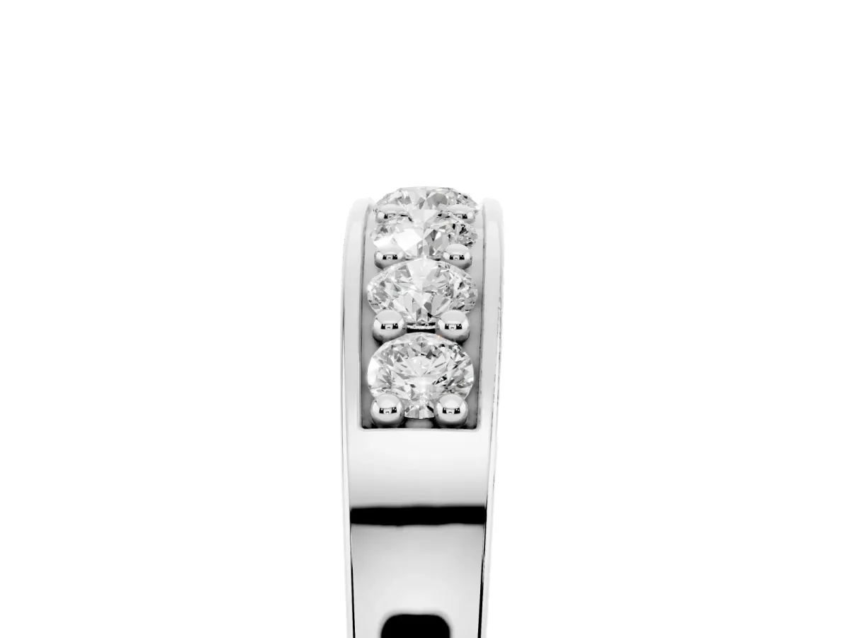 Channel-Set Round Diamond Comfort Fit Band Platinum