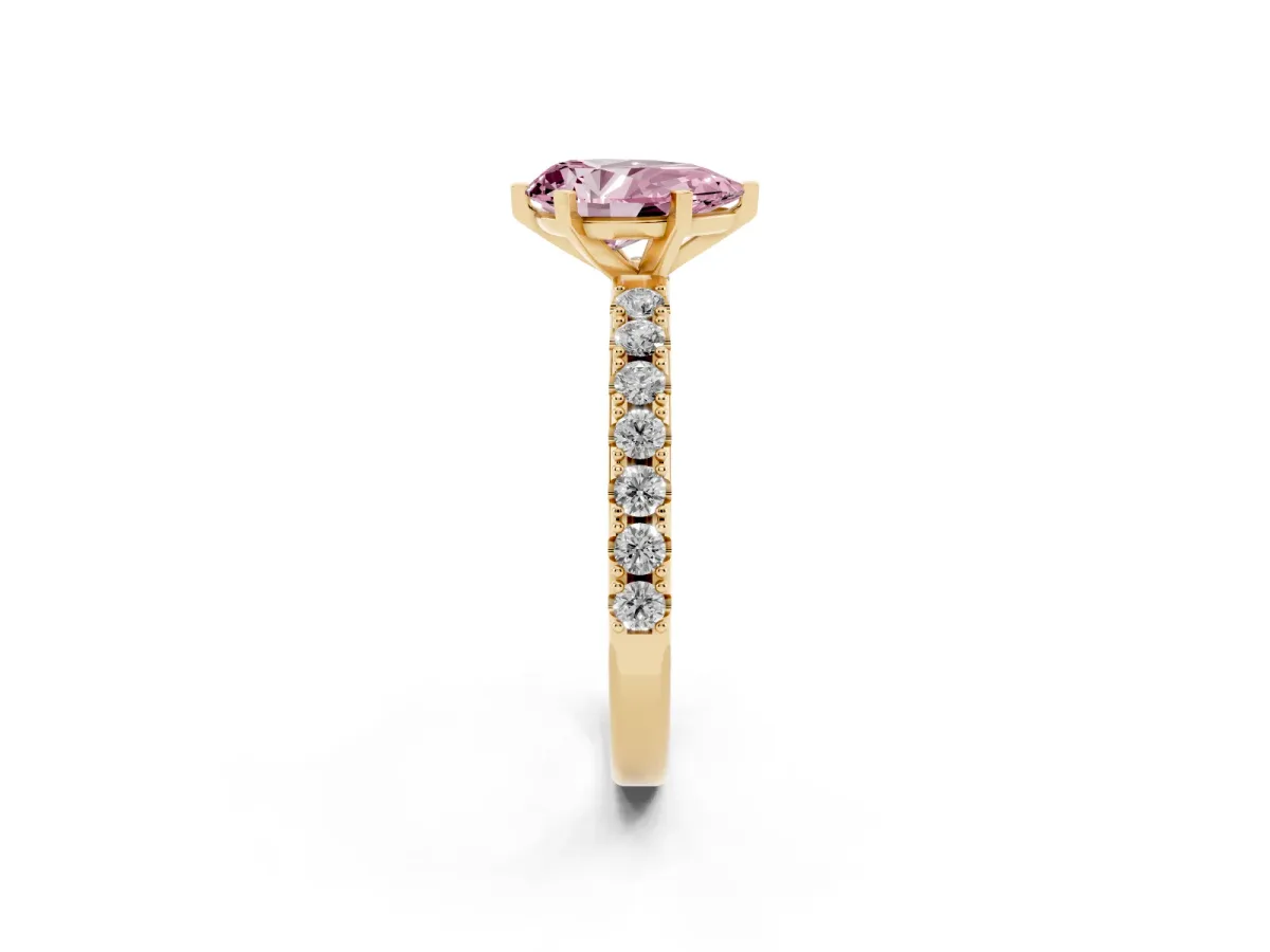 Fancy Pink Pear Cut Diamond Solitaire Pavé Band with Four-Prong Setting Yellow gold