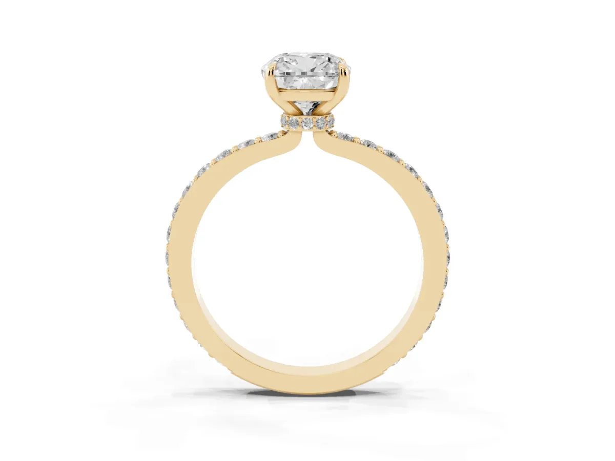 Cushion Cut Diamond Solitaire Engagement Ring with Pavé Band and Four-Prong Setting Yellow gold
