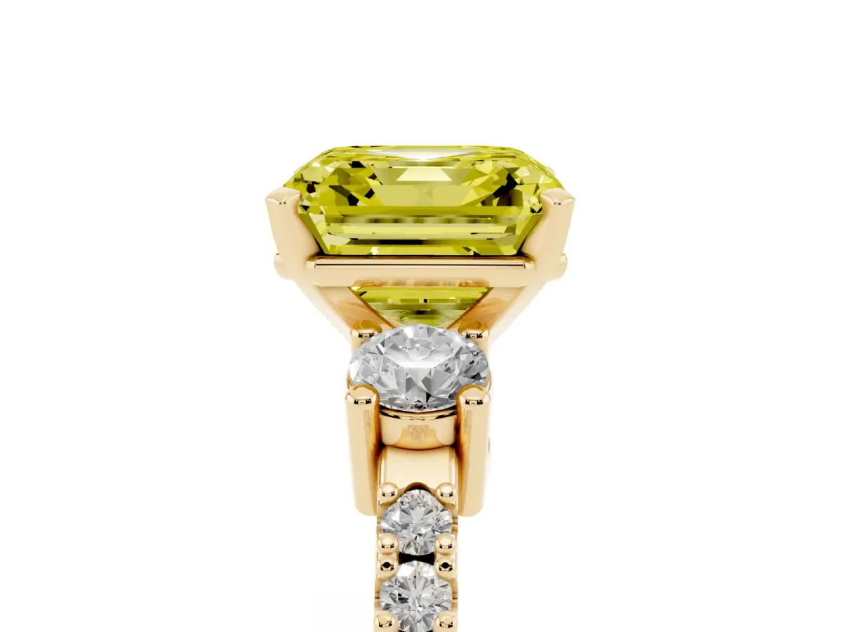 Fancy Yellow Asscher Cut Three-Stone Diamond Pavé Band with Prong Setting Yellow gold
