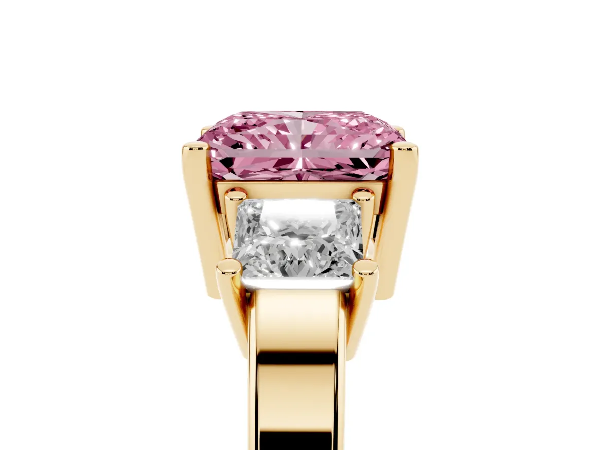 Fancy Pink Three-Stone Radiant Cut Cut Solitaire Ring with Prong Setting Yellow gold