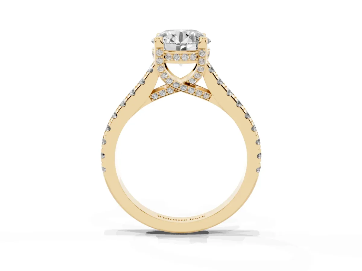 Round Cut Brilliant Diamond Solitaire with Pavé Band and Four-Prong Setting Yellow gold