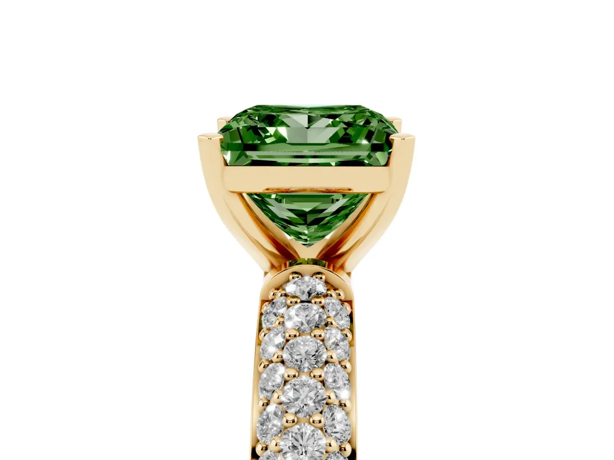 Fancy Green Princess Cut Diamond Solitaire Ring with Prong Setting and Pavé Band Yellow gold