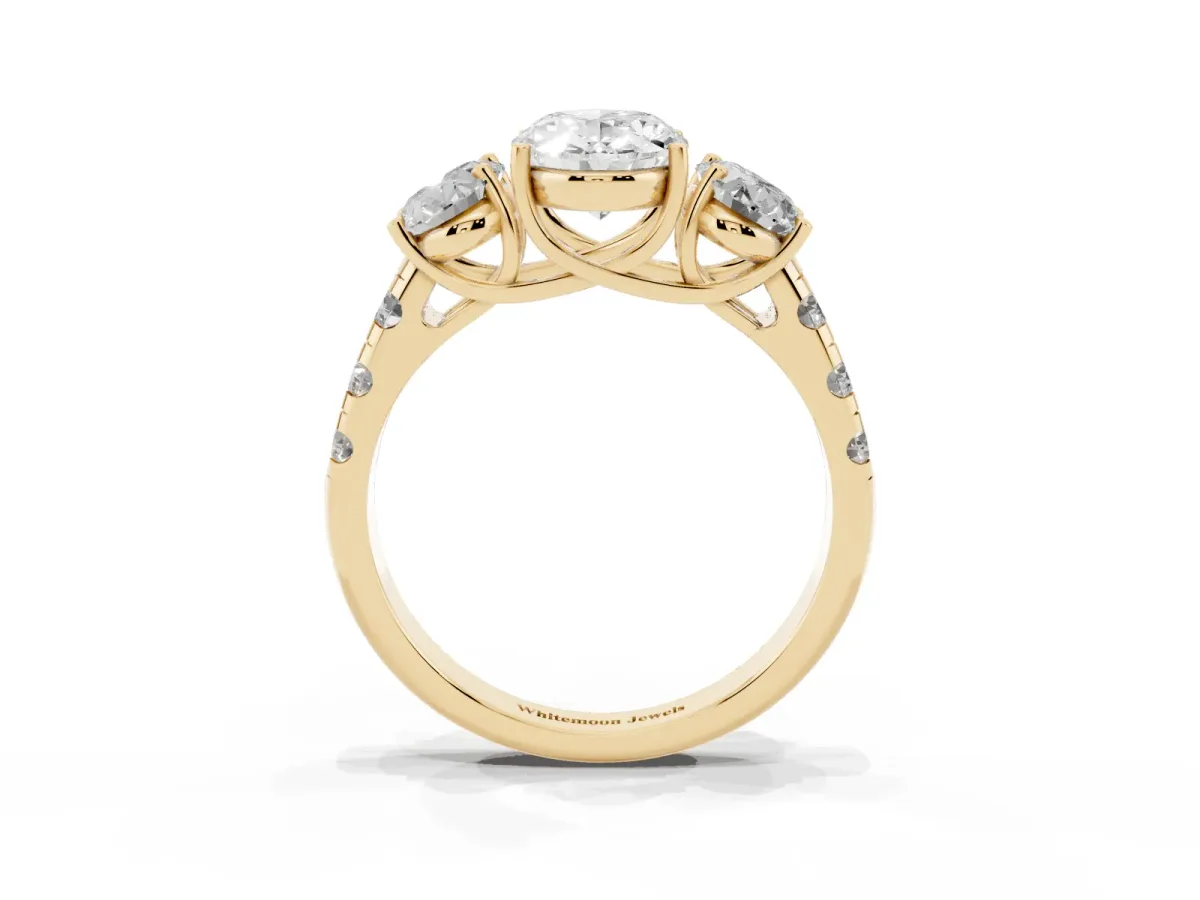 Three-Stone Oval Cut Diamond Pavé Band with Prong Setting Yellow gold
