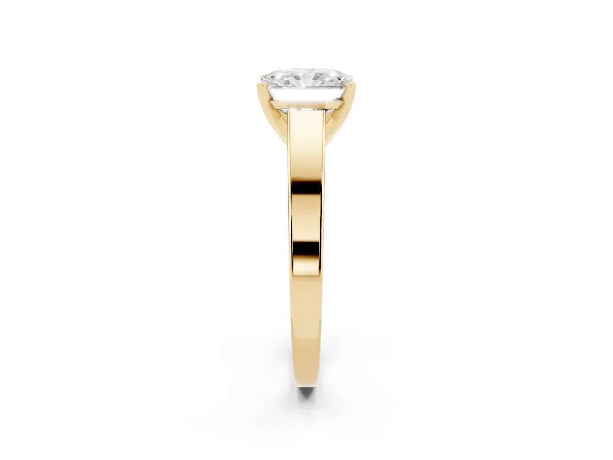 Radiant Cut Solitaire Engagement Ring with Four-Prong Setting and Tapered Band Yellow gold
