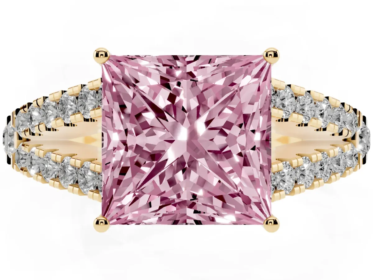 Fancy Pink Princess Cut Diamond Split Shank Pavé Engagement Ring with Four-Prong Setting Yellow gold