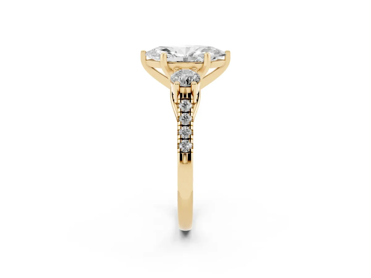 Three-Stone Marquise Cut Diamond Pavé Band with Four-Prong Setting Yellow gold