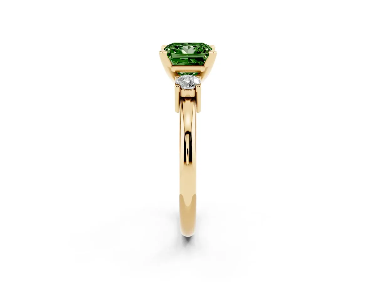 Fancy Green Three-Stone Princess Cut Cut Diamond Solitaire with Prong Setting and Classic Band Yellow gold