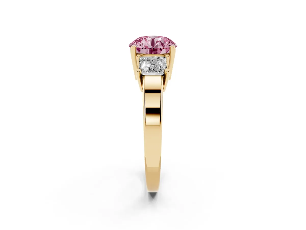 Fancy Pink Three-Stone Round Cut Cut Solitaire Ring with Prong Setting Yellow gold