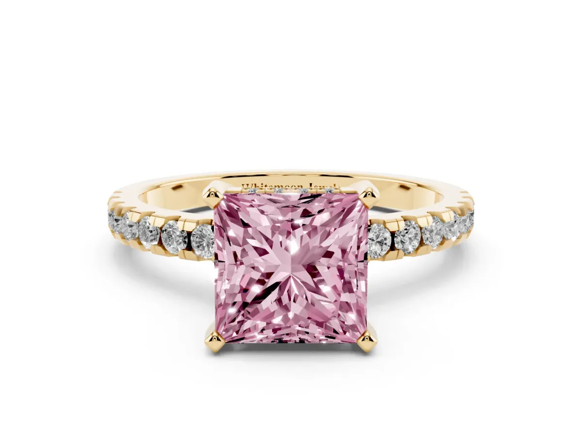 Fancy Pink Princess Cut Diamond Solitaire Ring with Round Pavé Band and Four-Prong Setting Yellow gold