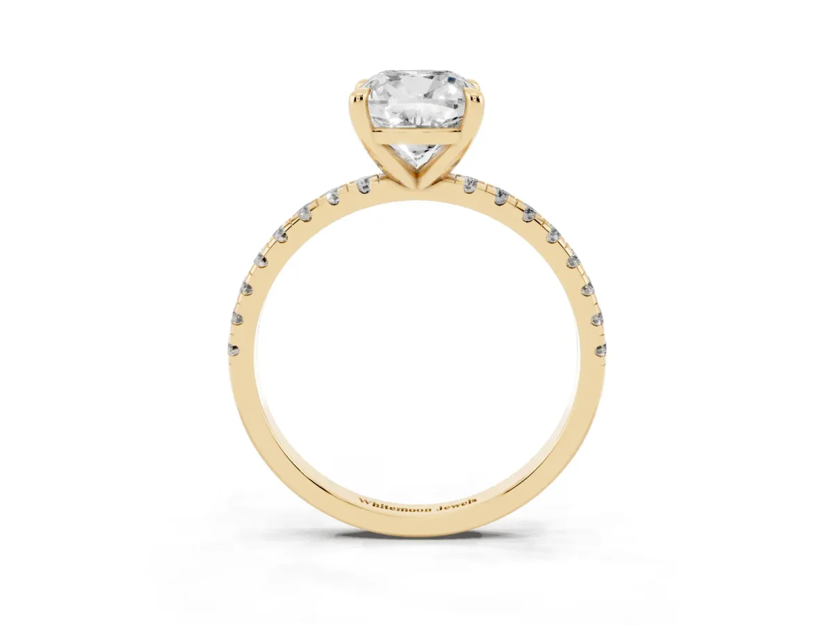 Cushion Cut Diamond Brilliant Solitaire Ring with Pavé Band and Four-Prong Setting Yellow gold