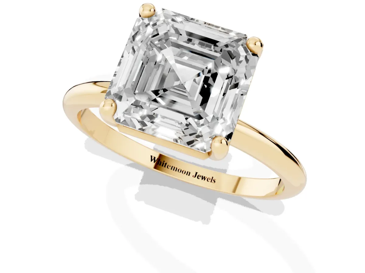 Asscher Cut Solitaire Diamond Ring with 4-Prong Setting on a Classic Band Yellow gold