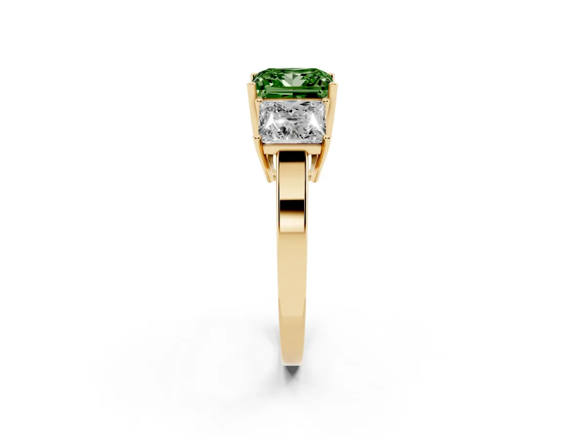 Fancy Green Three-Stone Princess Cut Cut Diamond Engagement Ring with Flat Band and Four-Prong Setting Yellow gold