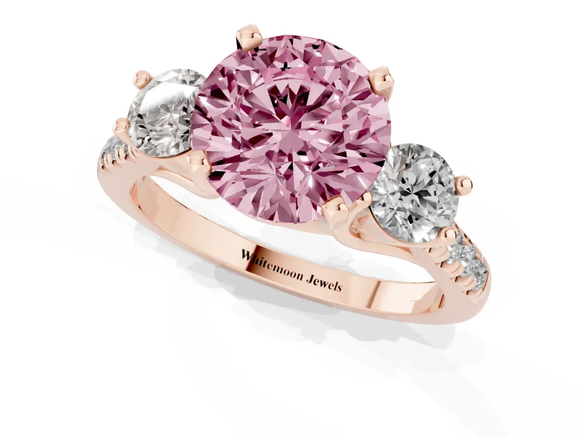 Fancy Pink Three-Stone Round Cut Diamond Pavé Band with Four-Prong Setting Rose gold