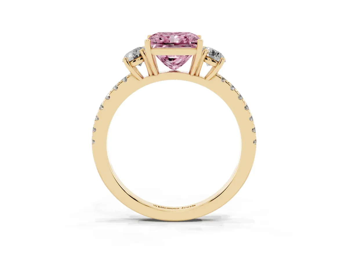 Fancy Pink Three-Stone Princess Cut Cut Diamond Pavé Band with Prong Setting Yellow gold