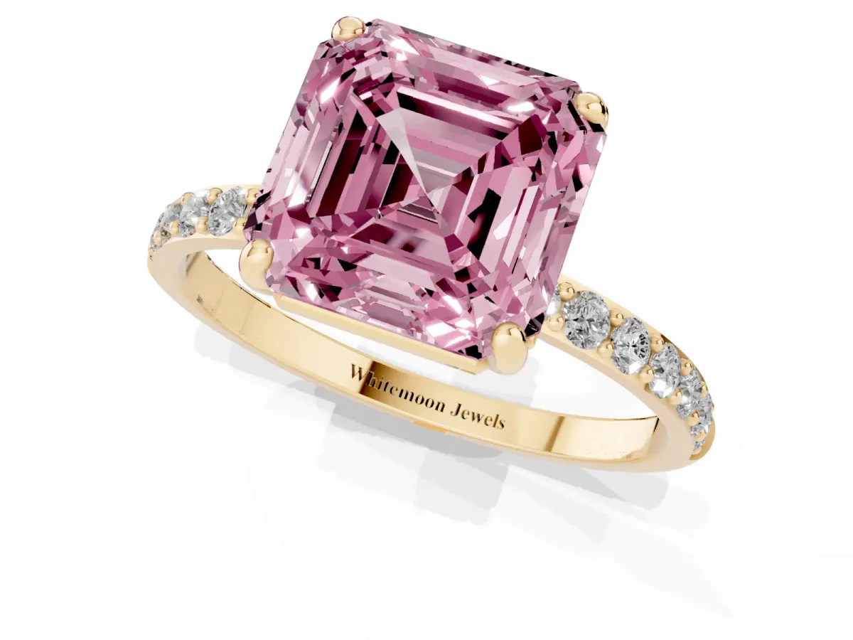 Fancy Pink Asscher Cut Diamond Solitaire Ring with Round Pavé Band and Prong Setting Yellow gold