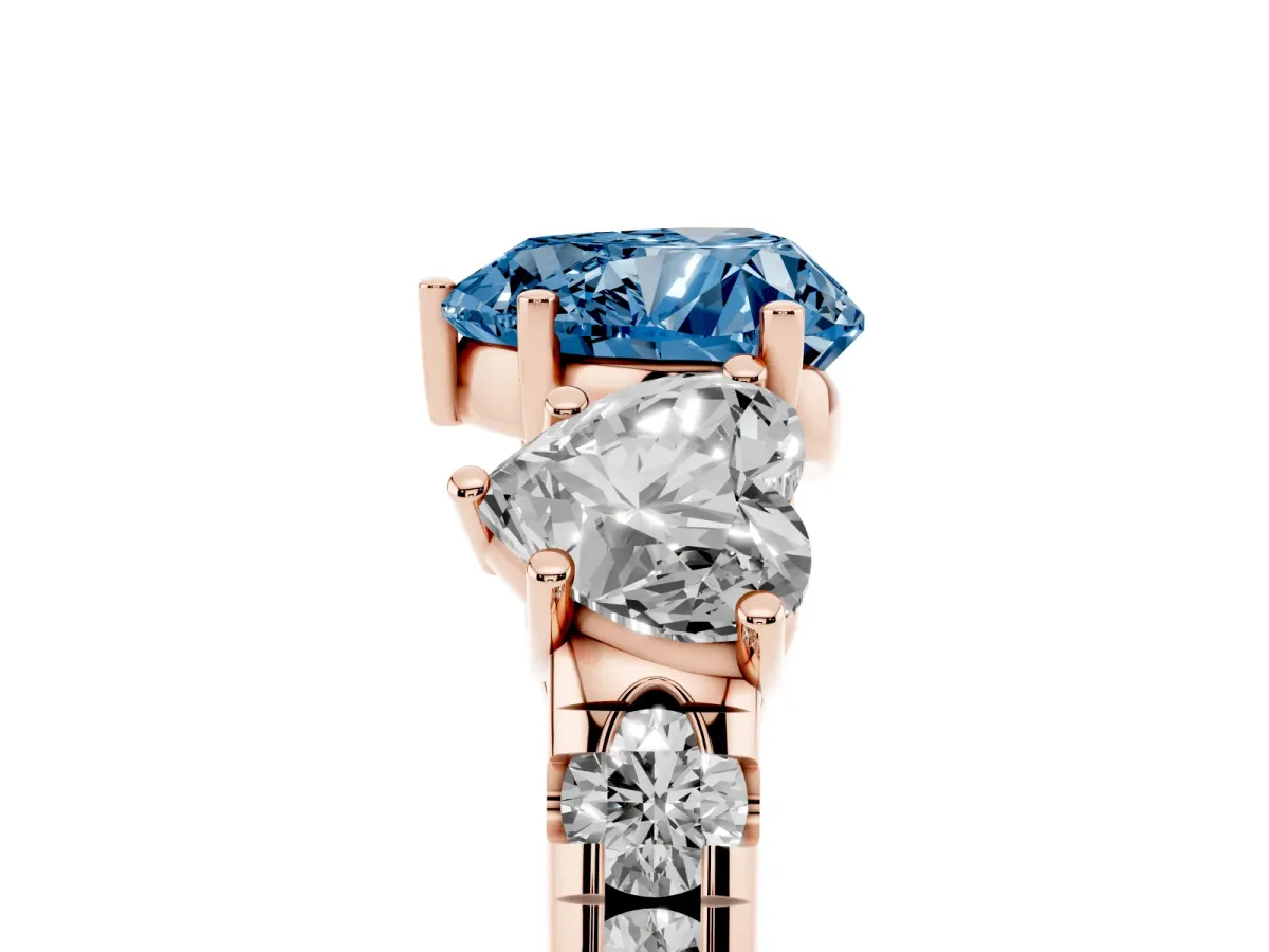 Fancy Blue Three-Stone Heart Cut Diamond Pavé Band with Prong Setting Rose gold