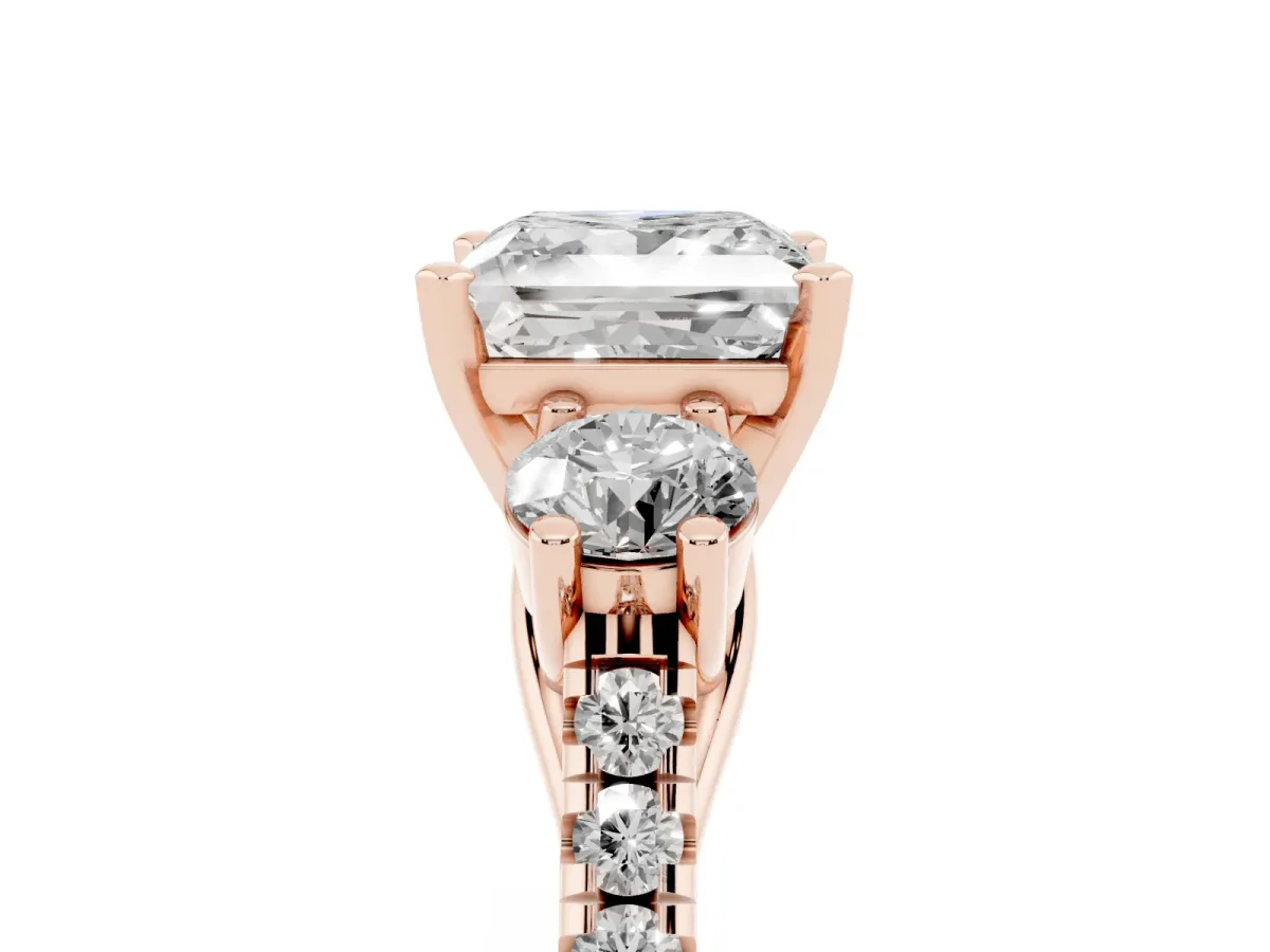 Three-Stone Princess Cut Diamond Pavé Band with Four-Prong Setting Rose gold
