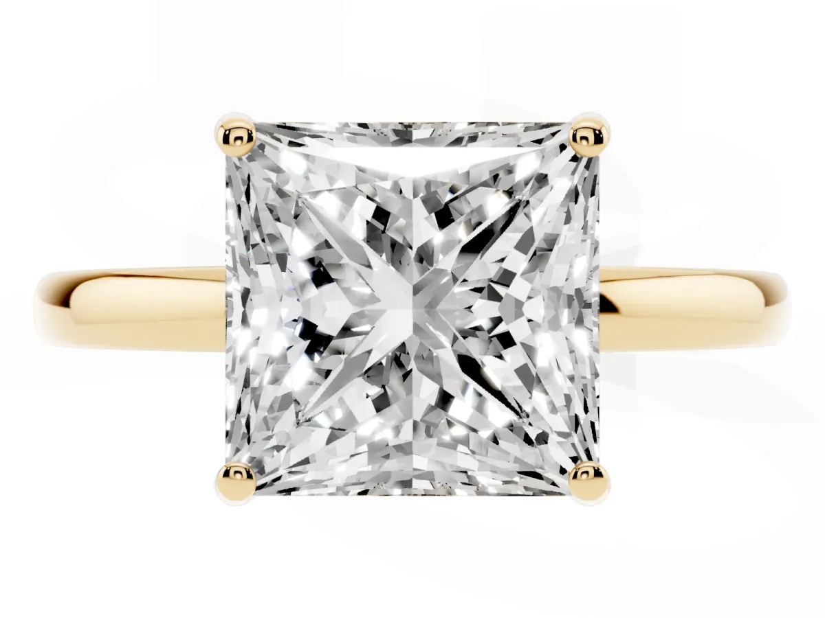 Princess Cut Solitaire Diamond Ring with Prong Setting and Plain Band Yellow gold