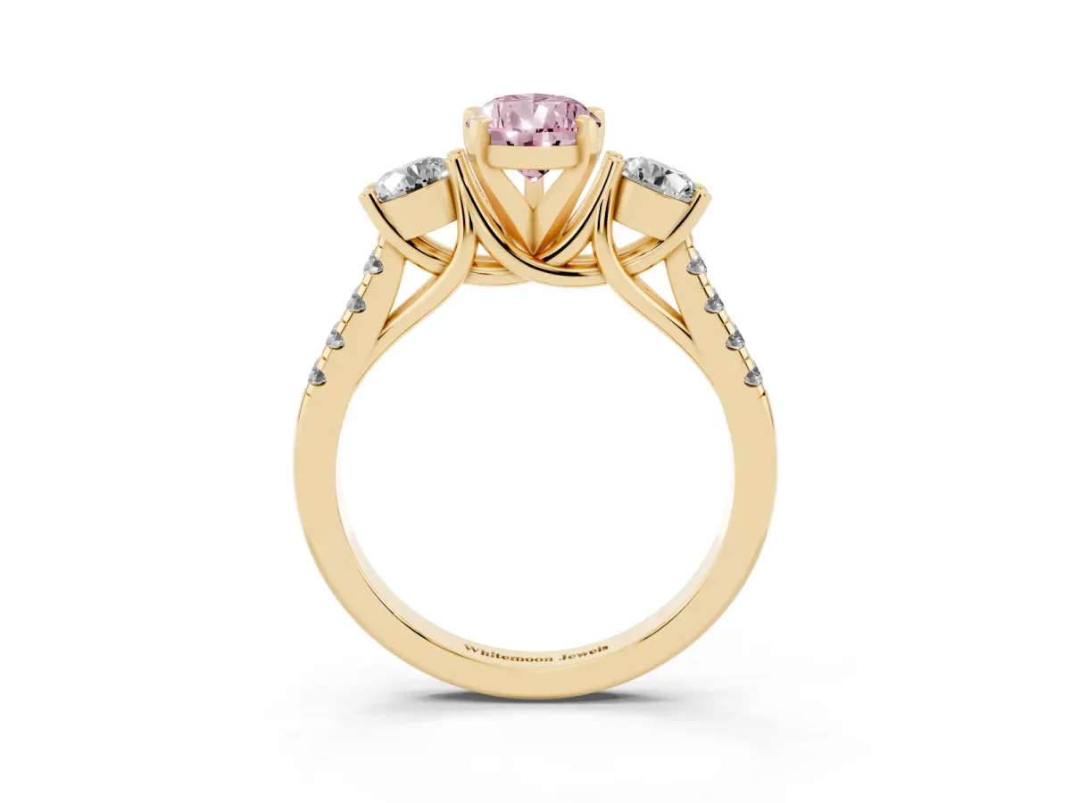 Fancy Pink Three-Stone Pear Cut Diamond Pavé Band with Four-Prong Setting Yellow gold