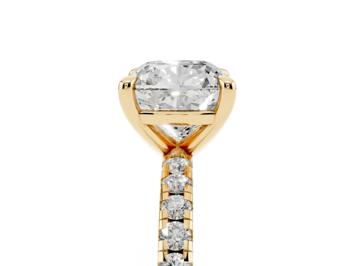 Cushion Cut Diamond Brilliant Solitaire Ring with Pavé Band and Four-Prong Setting Yellow gold