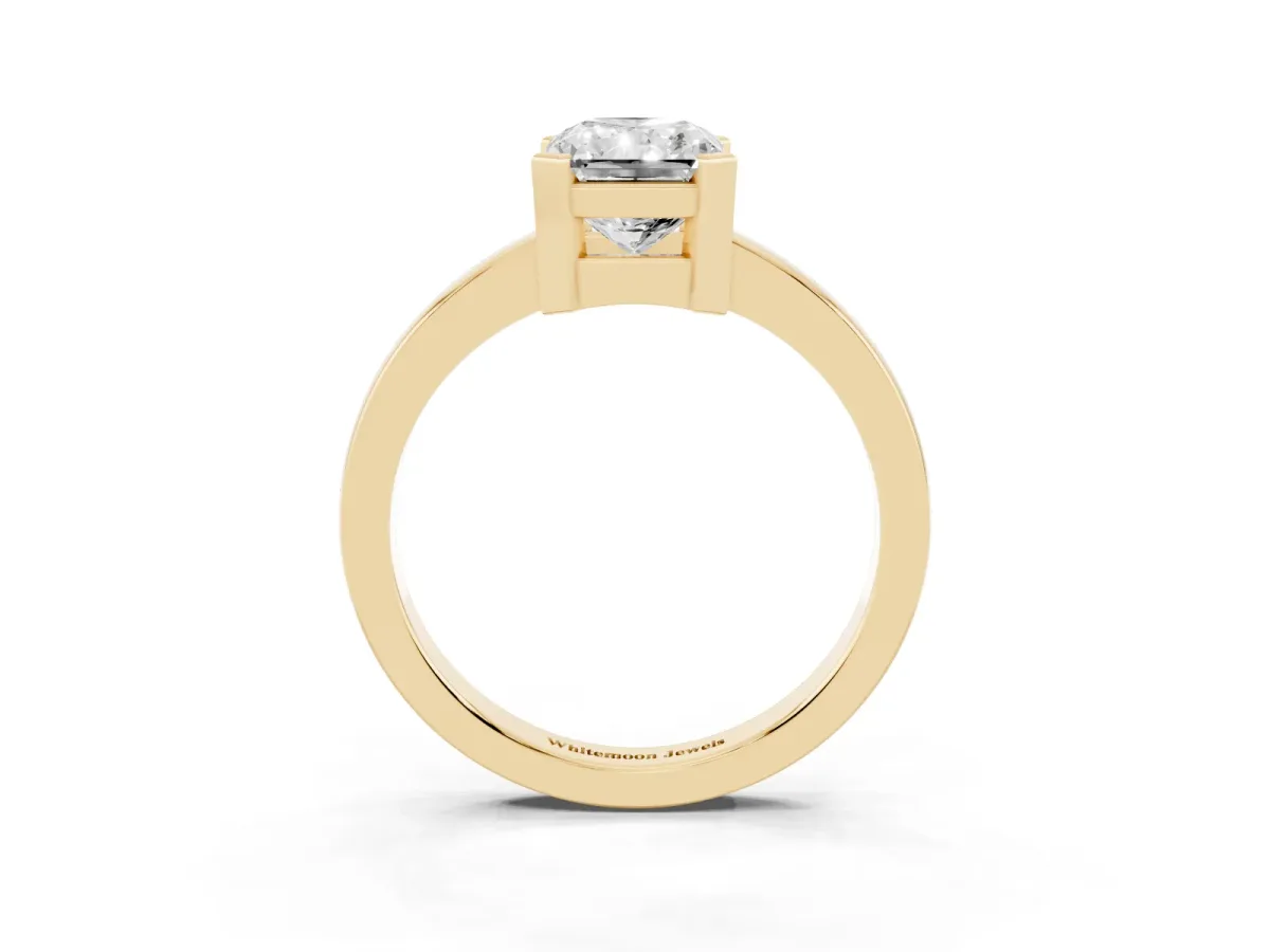 Radiant Cut Cut Solitaire Ring with Four-Prong Setting and Classic Band Yellow gold