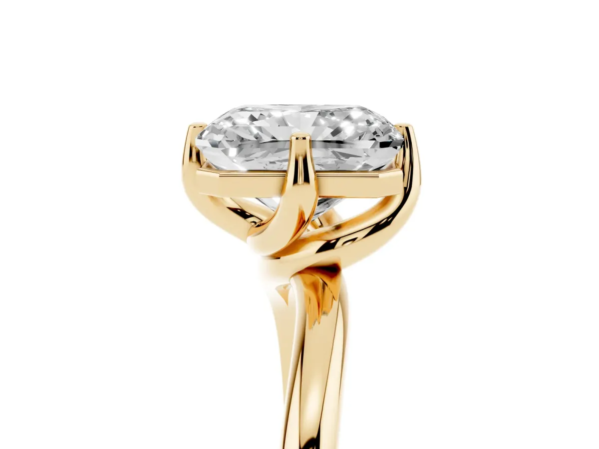 Radiant Cut Diamond Solitaire Engagement Ring with Four-Prong Setting and Classic Band Yellow gold