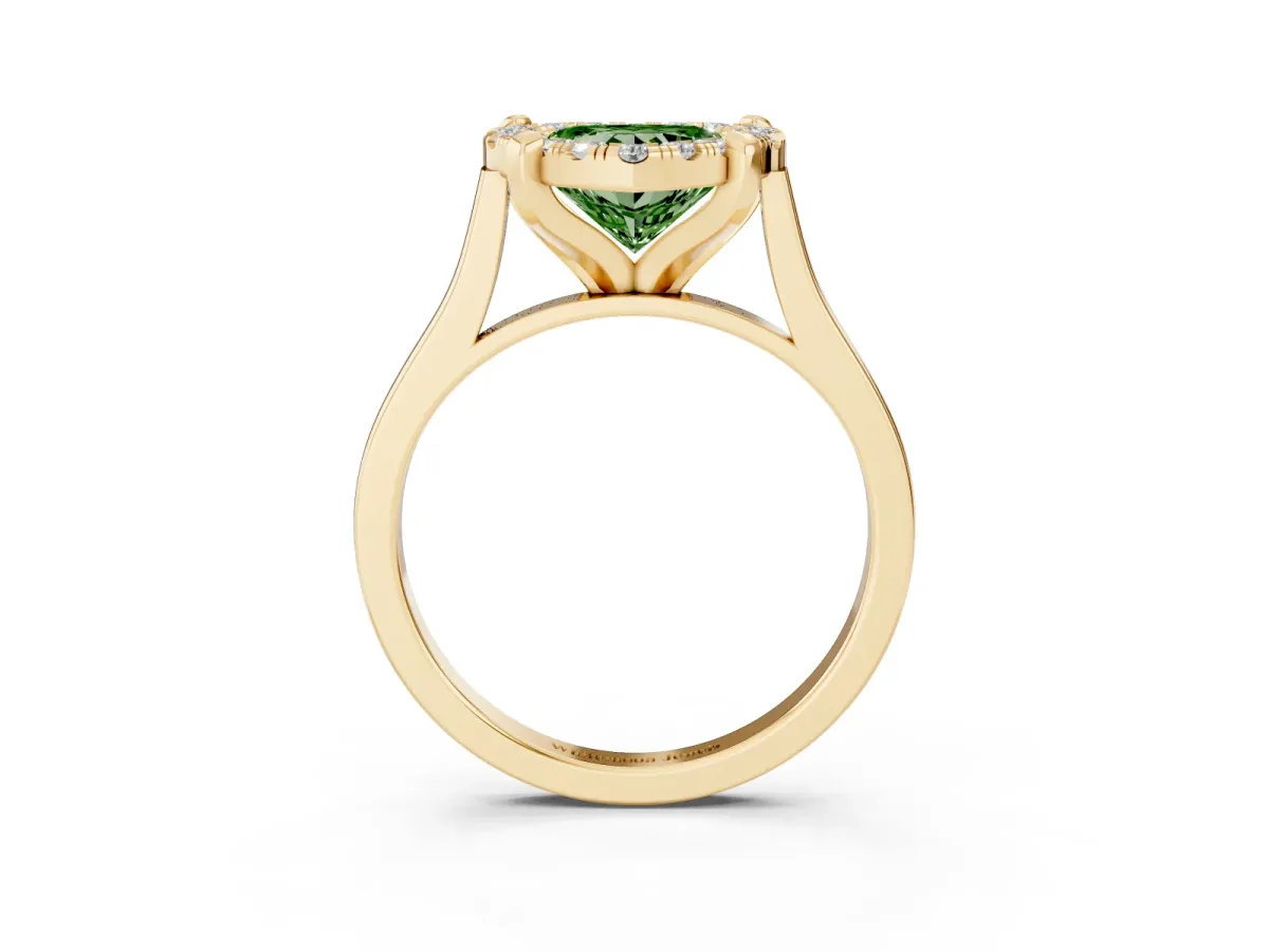 Fancy Green Heart Cut Diamond Cluster Halo Solitaire with Four-Prong Setting Yellow gold