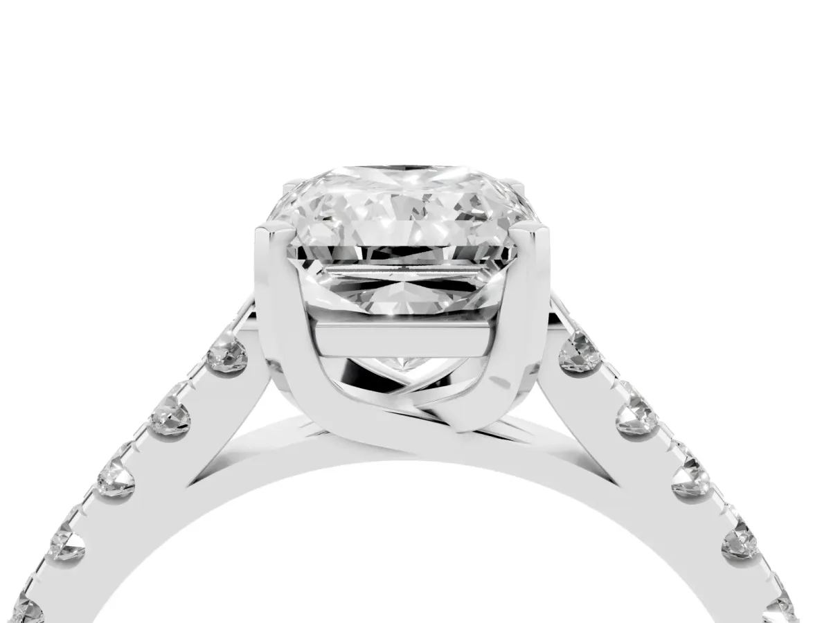 Radiant Cut Diamond Pavé Band Solitaire Ring with Prong Setting White gold