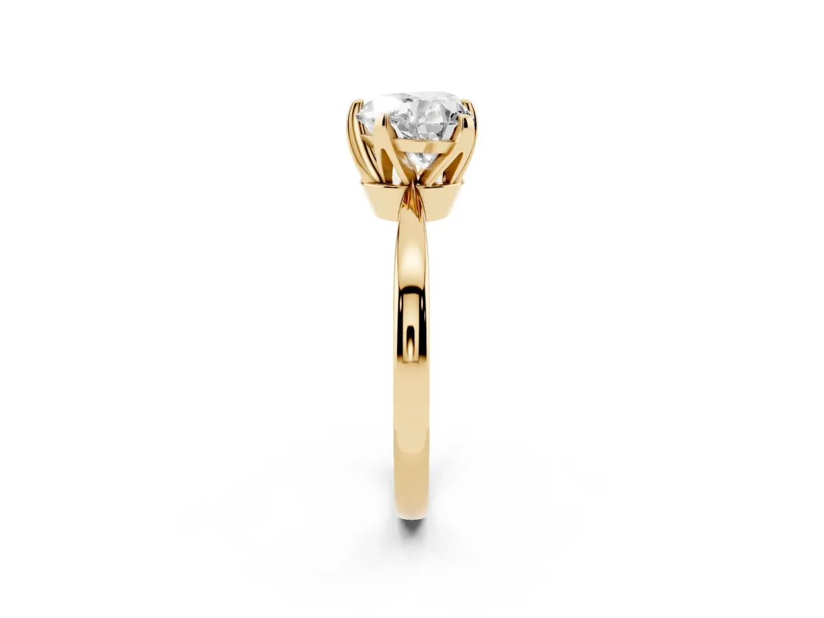 Heart Cut Solitaire Engagement Ring with Six-Prong Setting and Tapered Band Yellow gold