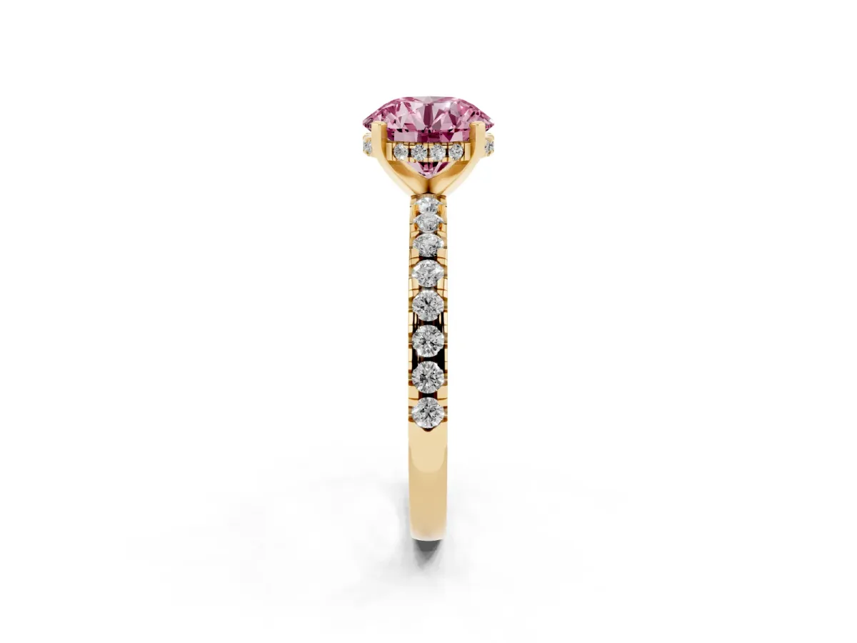 Fancy Pink Round Cut Diamond Solitaire Ring with Round Pavé Band and Four-Prong Setting Yellow gold