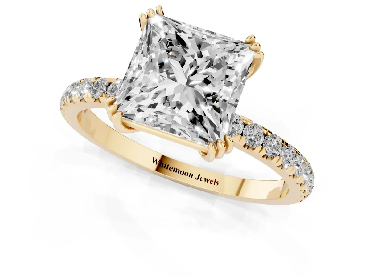 Princess Cut Brilliant Solitaire with Pavé Band and Claw Prong Setting Yellow gold