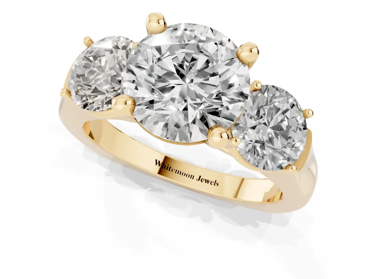 Three-Stone Round Cut Brilliant Diamond Trellis Ring with Comfort Fit Band Yellow gold