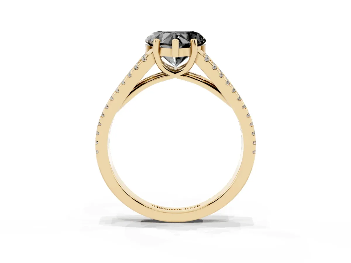 Fancy Black Heart Cut Diamond Solitaire Engagement Ring with Split Shank Pavé Band Yellow gold