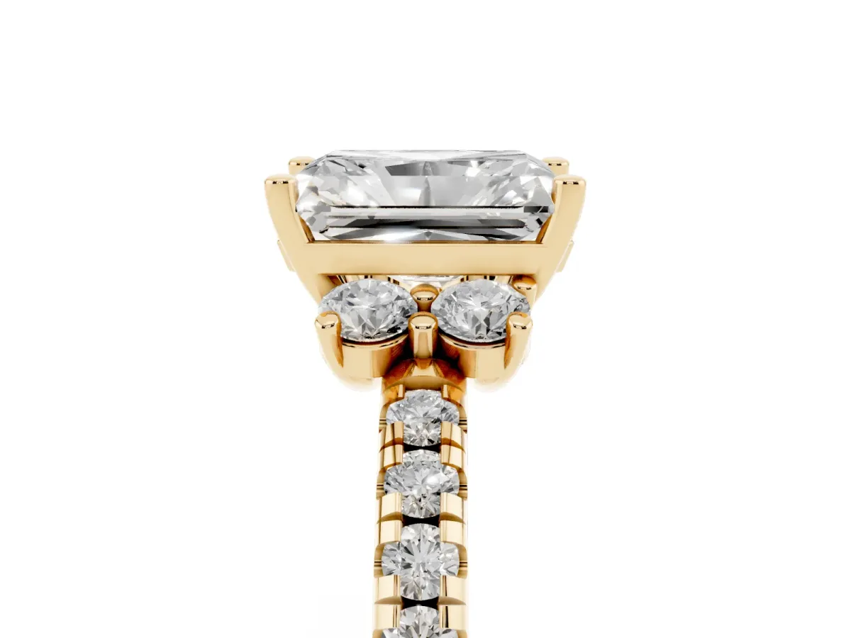 Radiant Cut Diamond Three-Stone Pave Band with Four-Prong Setting Yellow gold