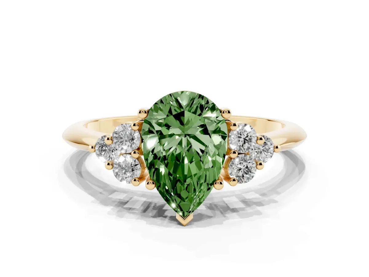 Fancy Green Pear Cut Cut Diamond Cluster Ring with Solitaire Band and Four-Prong Setting Yellow gold