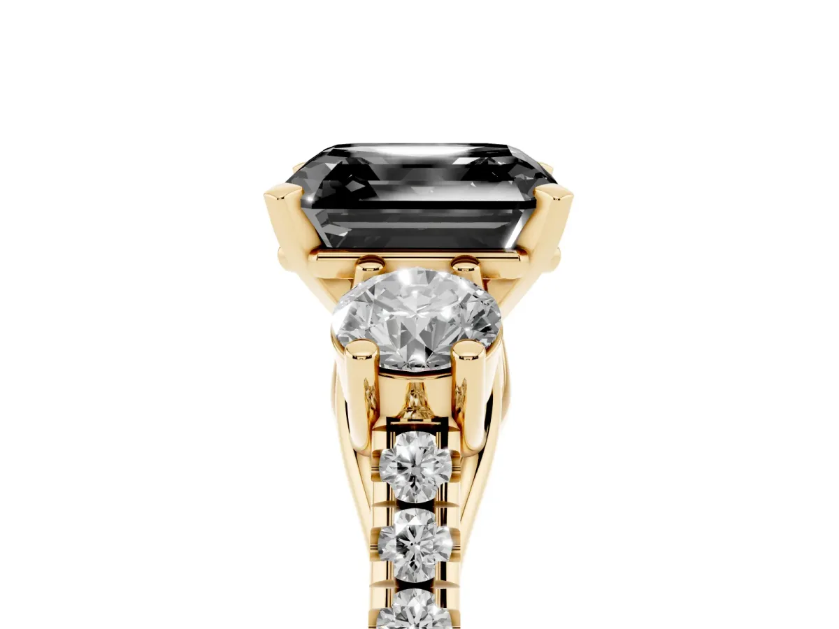 Fancy Black Three-Stone Asscher Cut Diamond Pavé Band with Four-Prong Setting Yellow gold