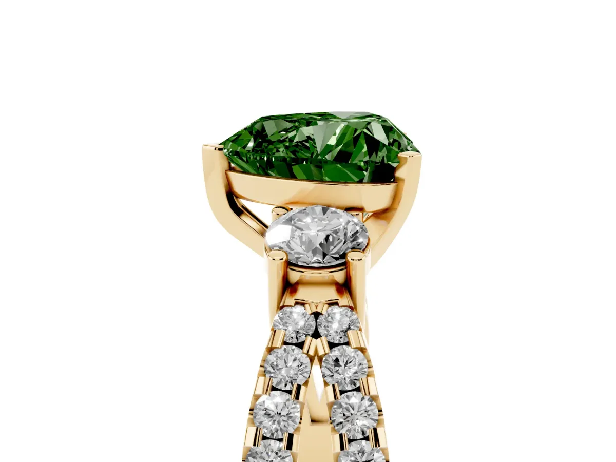 Fancy Green Heart Cut Diamond Three-Stone Ring with Pavé Split Shank and Four-Prong Setting Yellow gold