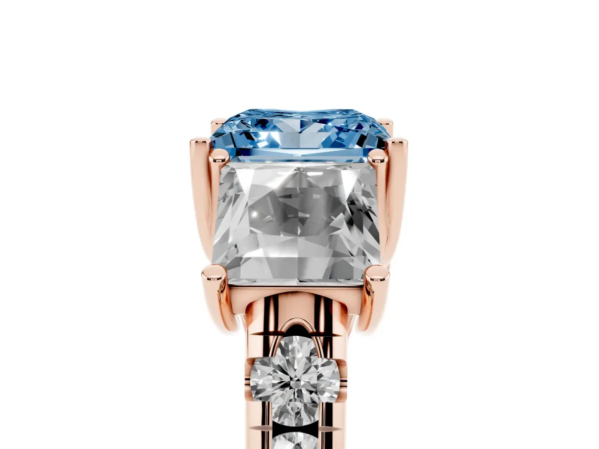 Fancy Blue Three-Stone Princess Cut Diamond Pavé Band with Prong Setting Rose gold
