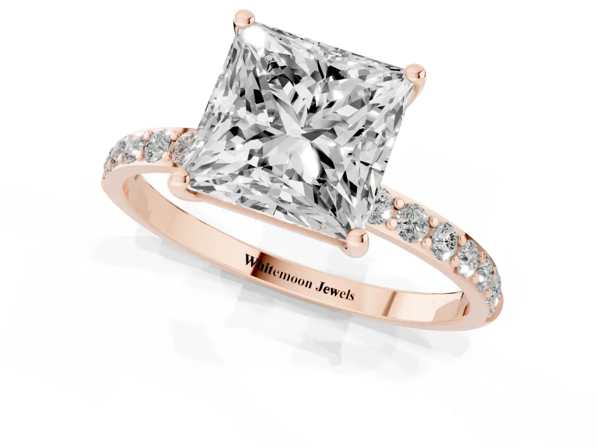 Princess Cut Diamond Solitaire Ring with Round Pavé Shoulders and Prong Setting Rose gold