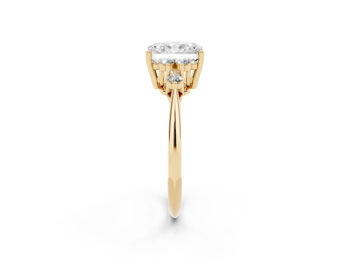 Radiant Cut Cut Diamond Cluster Ring with Solitaire Band and Four-Prong Setting Yellow gold