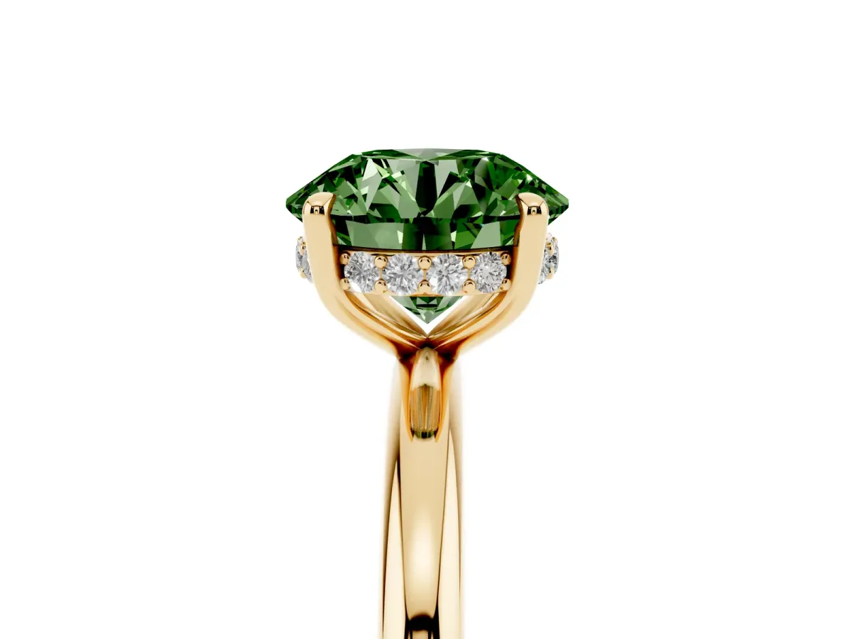 Fancy Green Round Cut Diamond Solitaire Ring with Thin Band and Four-Prong Setting Yellow gold