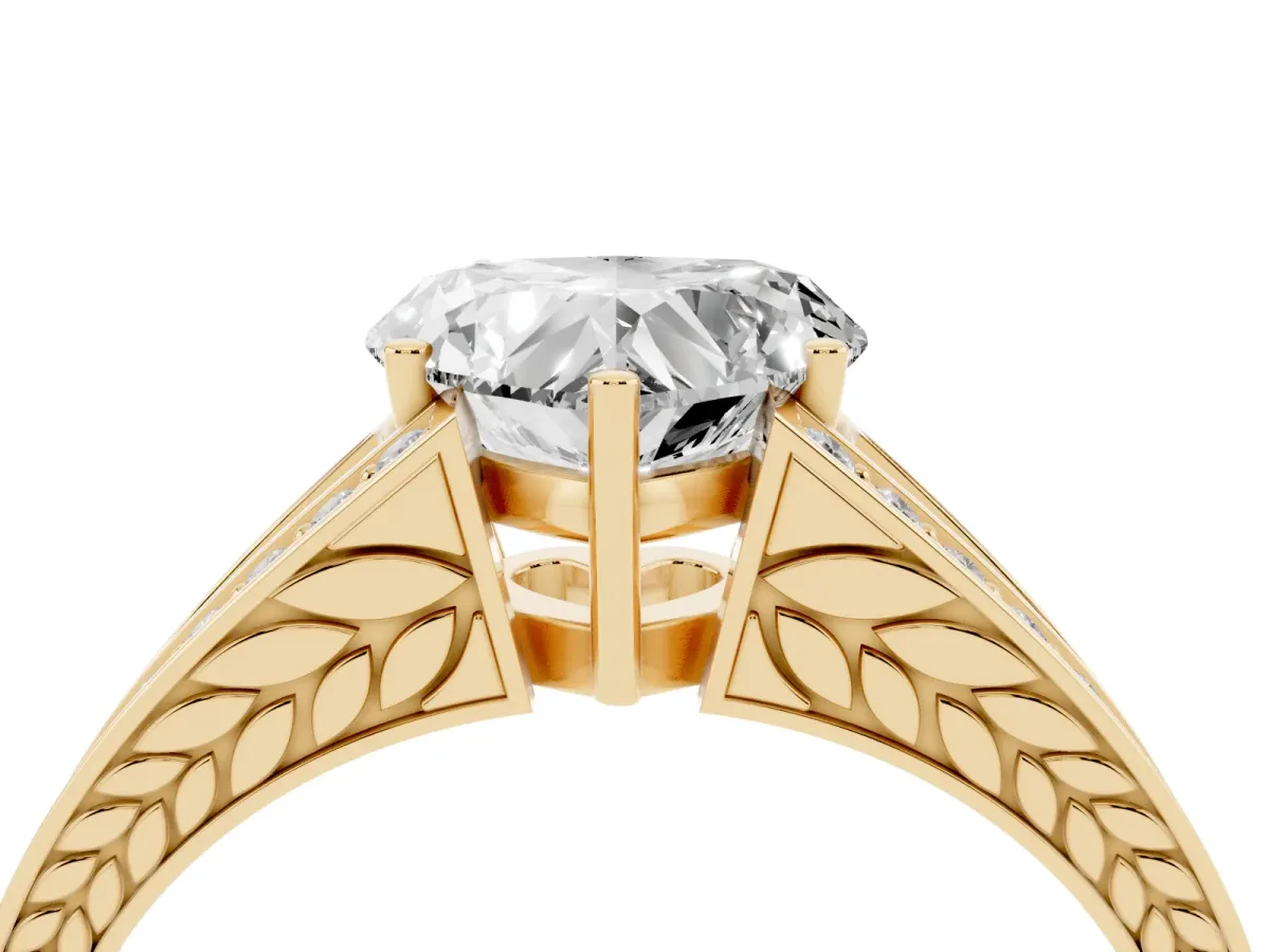 Heart Cut Diamond Split Shank Ring with Pavé Band and Four-Prong Setting Yellow gold