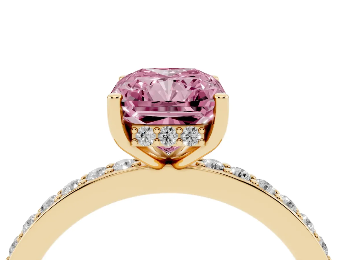 Fancy Pink Radiant Cut Cut Diamond Pavé Band Ring with Four-Prong Setting Yellow gold