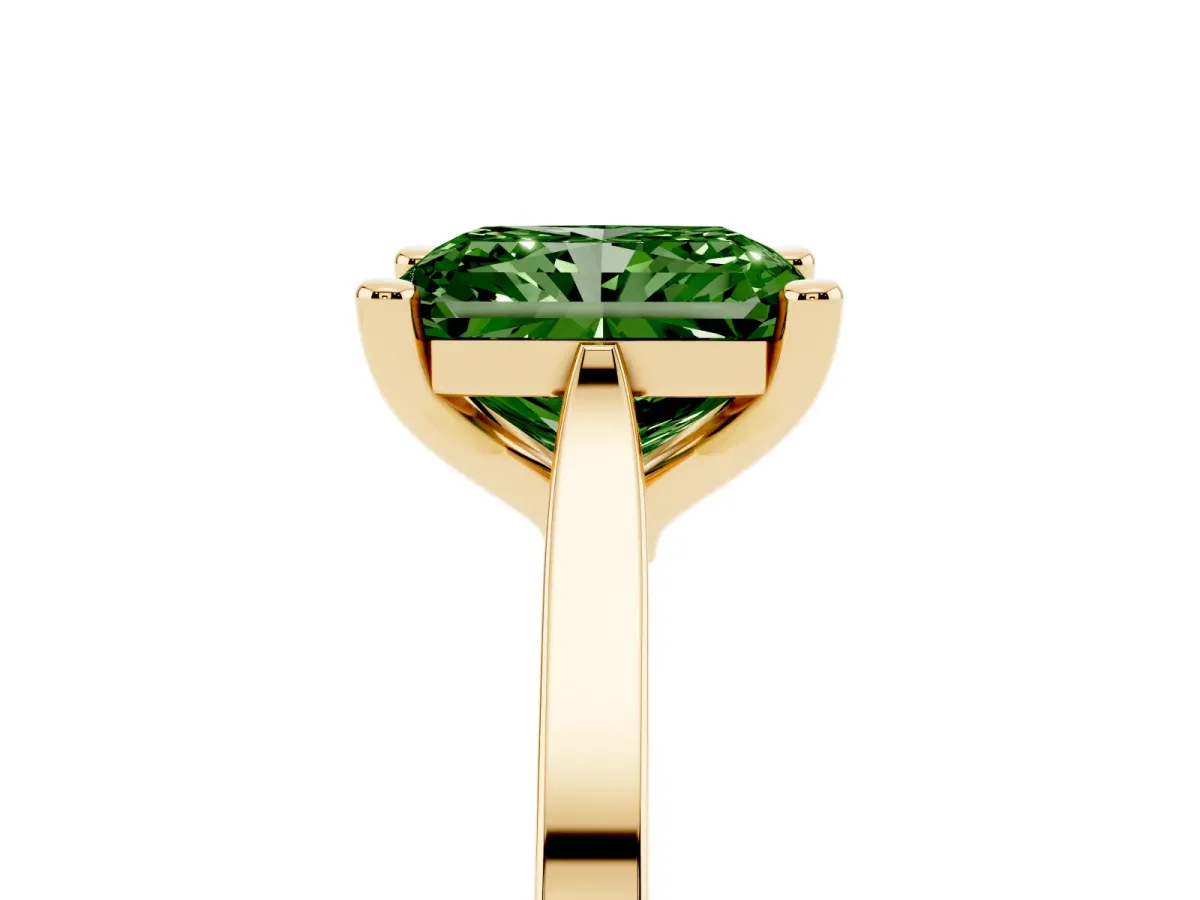 Fancy Green Radiant Cut Solitaire Diamond Ring with Four-Prong Setting and Tapered Band Yellow gold